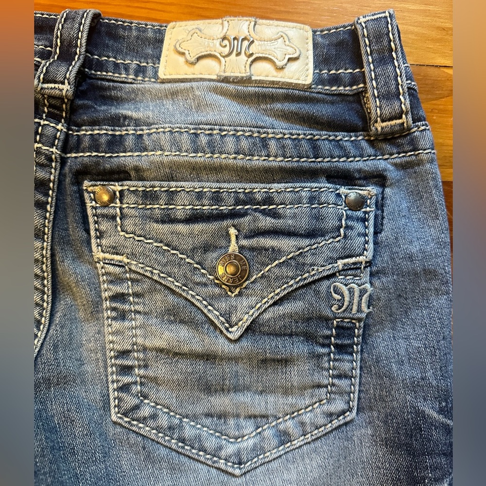 Miss Me Mid-rise Bootcut Size 25